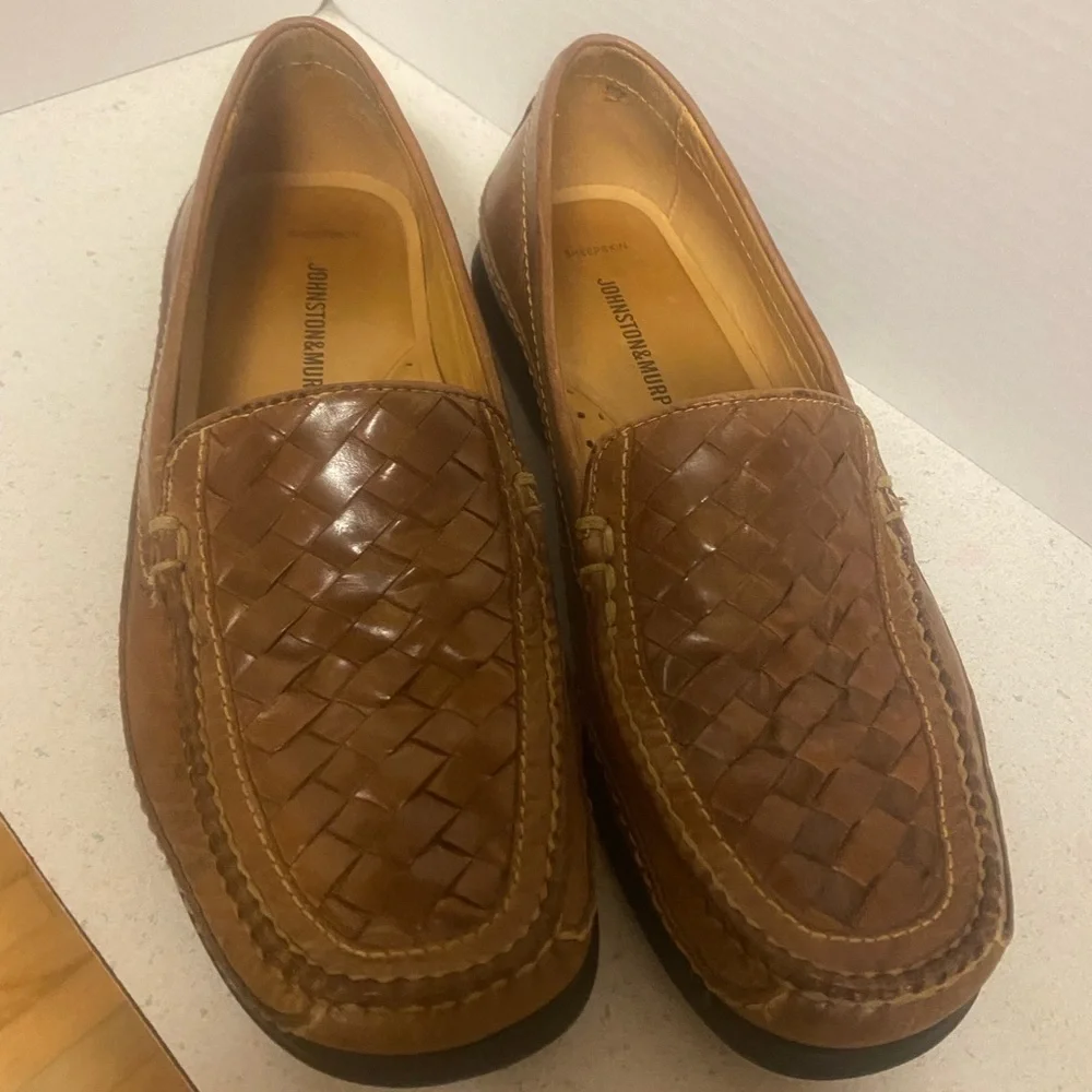 Men’s Johnston and Murphy Brown Leather Sheepskin Loafers Prep/Old Money